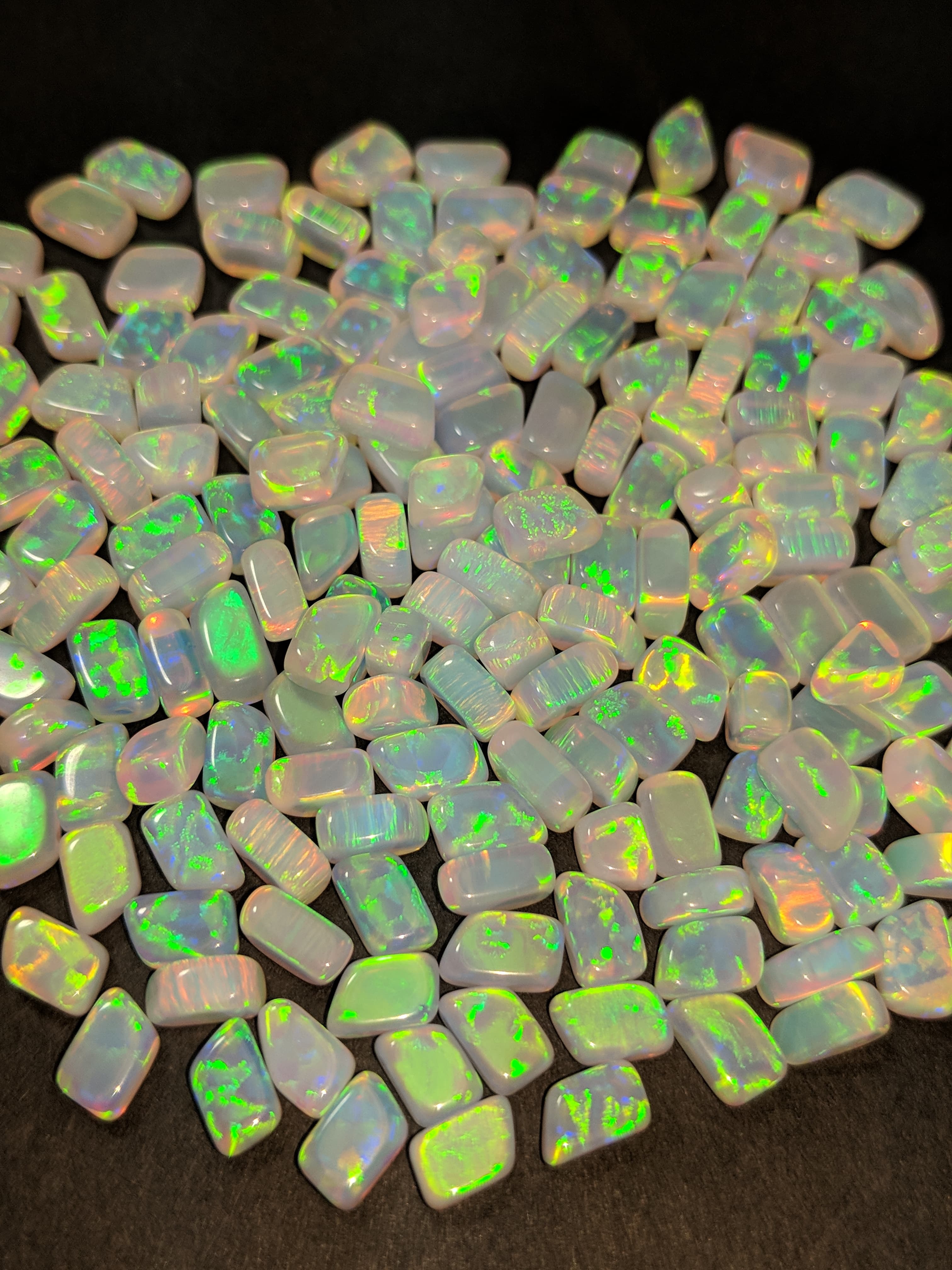 Mint Tumbled Opals | UST Glass